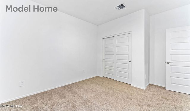 8644 W Soaptree Yucca Place, Marana, AZ 85653