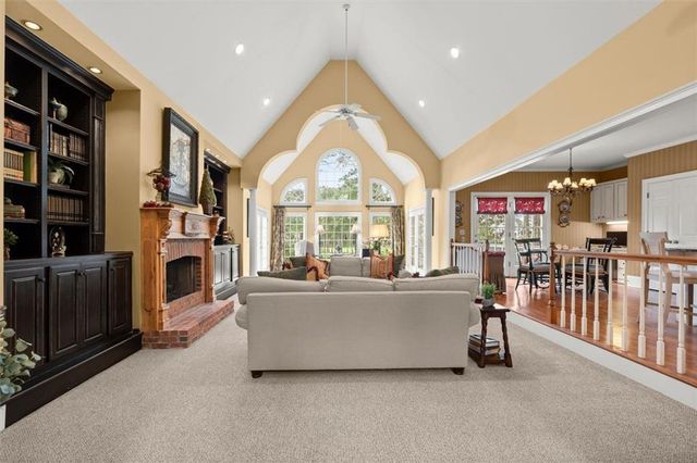2219 Lattimore Farm Drive NW, Kennesaw, GA 30152
