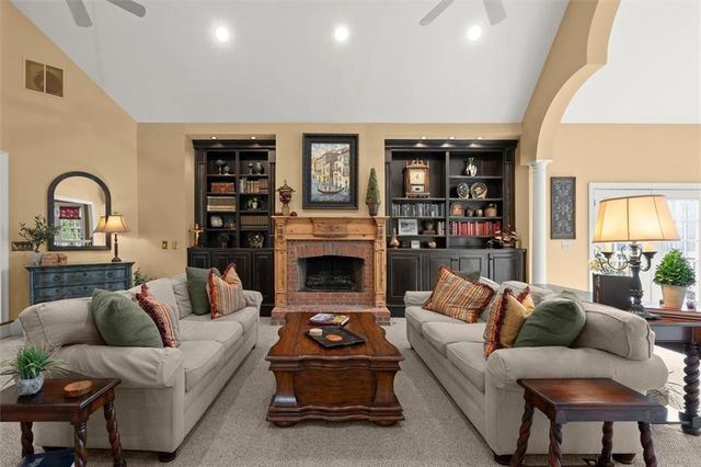 2219 Lattimore Farm Drive NW, Kennesaw, GA 30152