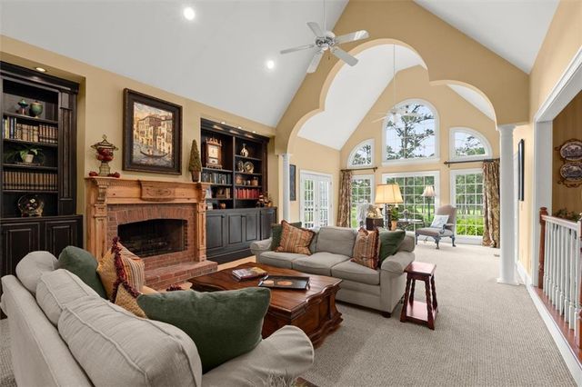 2219 Lattimore Farm Drive NW, Kennesaw, GA 30152