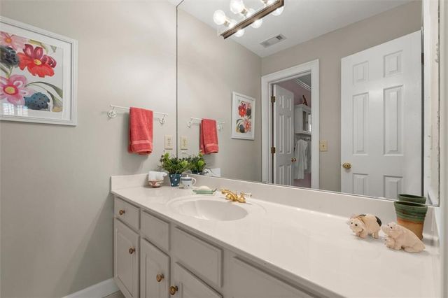 2219 Lattimore Farm Drive NW, Kennesaw, GA 30152