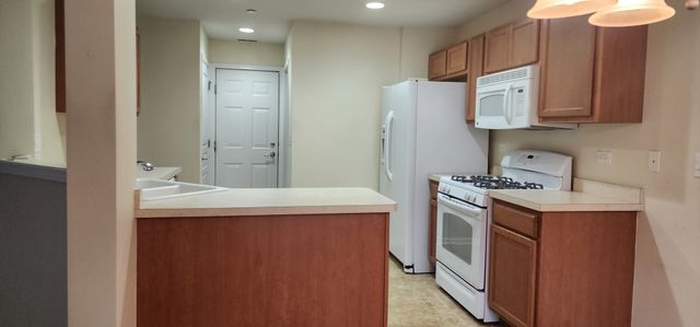 1383 Crimson Lane, Yorkville, IL 60560