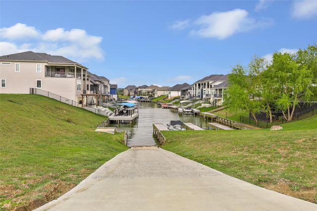 10776 S Lake Mist Lane, Willis, TX 77318