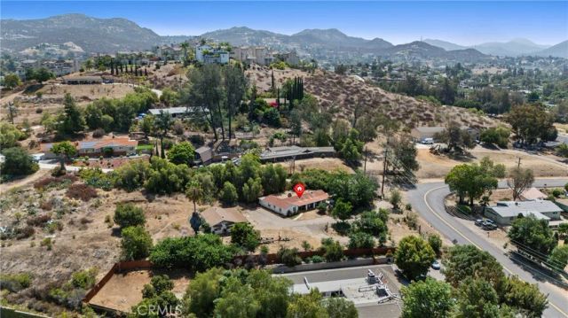 1684 Broadway, El Cajon, CA 92021