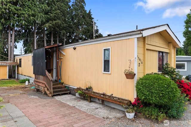 15016 W Thorne LN SW #7, Lakewood, WA 98498