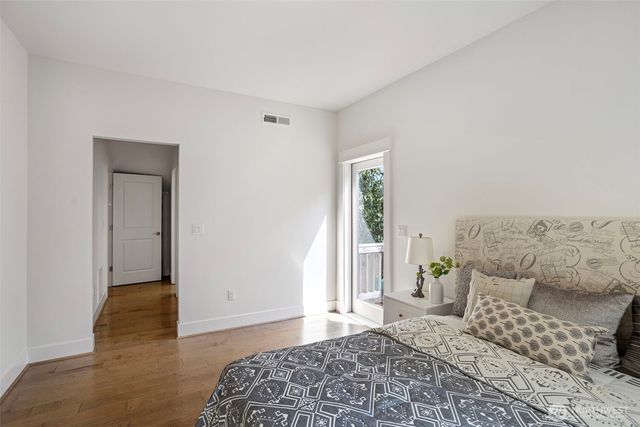 18521 46th Avenue SE, Bothell, WA 98012