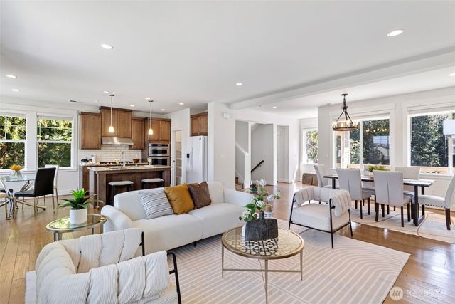 18521 46th Avenue SE, Bothell, WA 98012