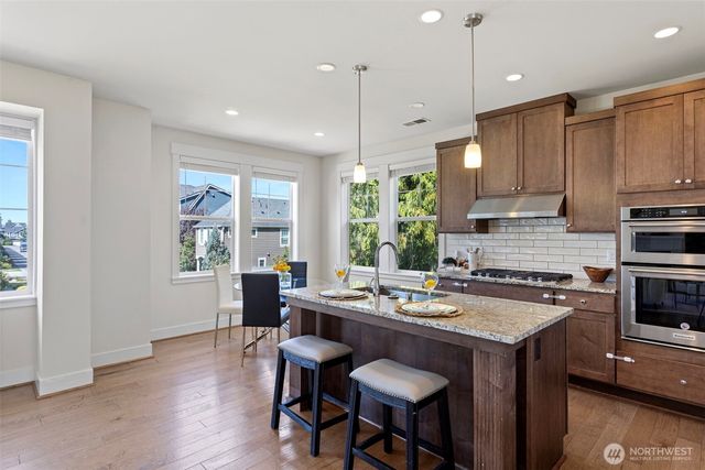 18521 46th Avenue SE, Bothell, WA 98012