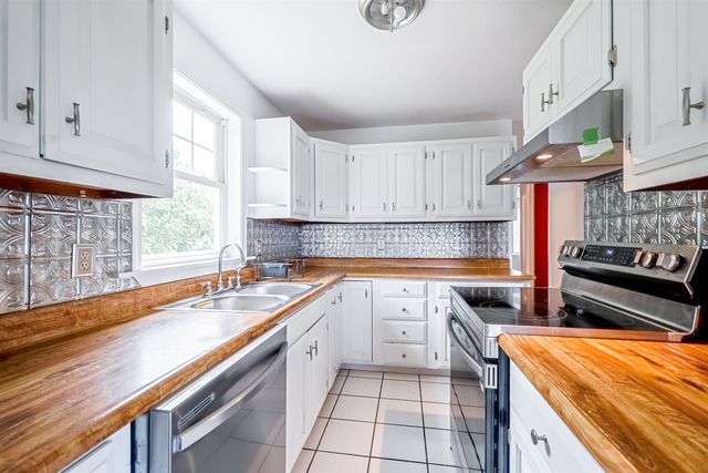 285 Currier Road, Hill, NH 03243