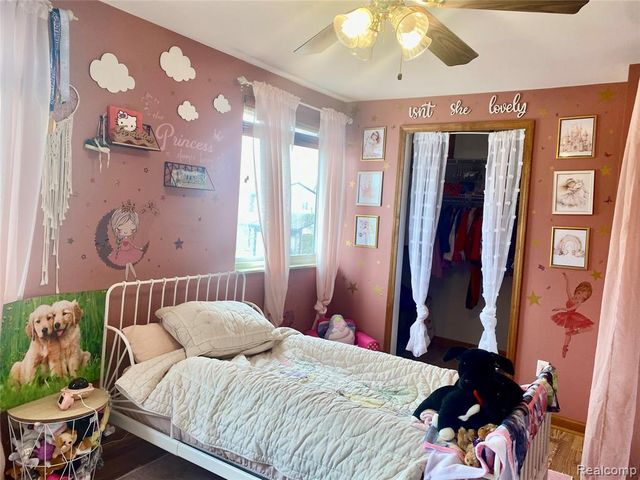 24816 Pamela Street, Flat Rock, MI 48134