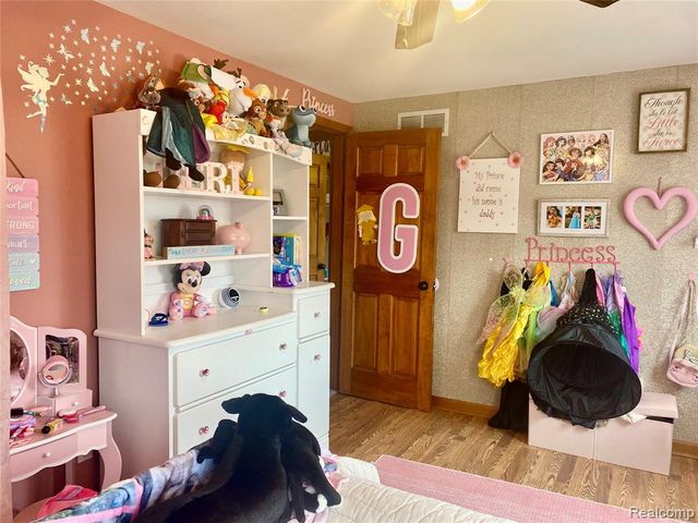 24816 Pamela Street, Flat Rock, MI 48134