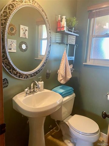 24816 Pamela Street, Flat Rock, MI 48134