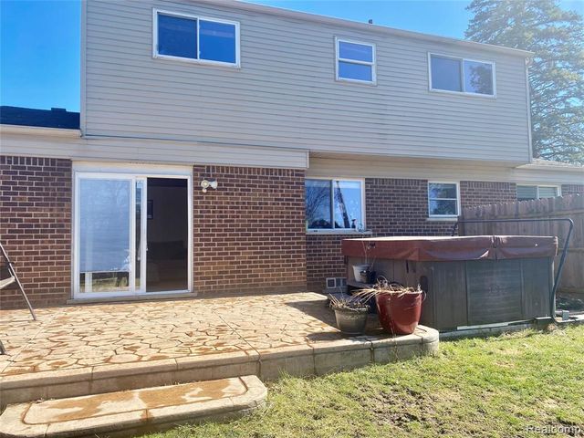 24816 Pamela Street, Flat Rock, MI 48134