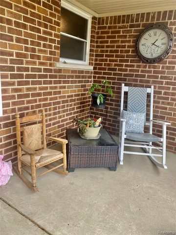 24816 Pamela Street, Flat Rock, MI 48134