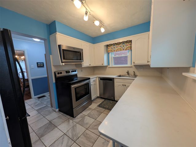 629 KAHKWA Boulevard, Erie, PA 16505