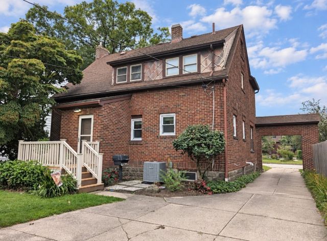 629 KAHKWA Boulevard, Erie, PA 16505