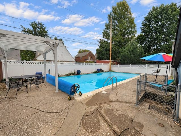 629 KAHKWA Boulevard, Erie, PA 16505