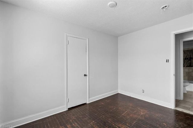 1724 Glenwood Avenue, Greensboro, NC 27403