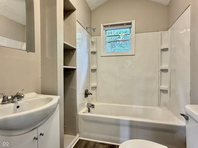 1222 W 21st Street, Indianapolis, IN 46202