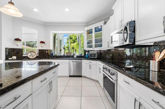 6990 Cypress Cove Circle, Jupiter, FL 33458