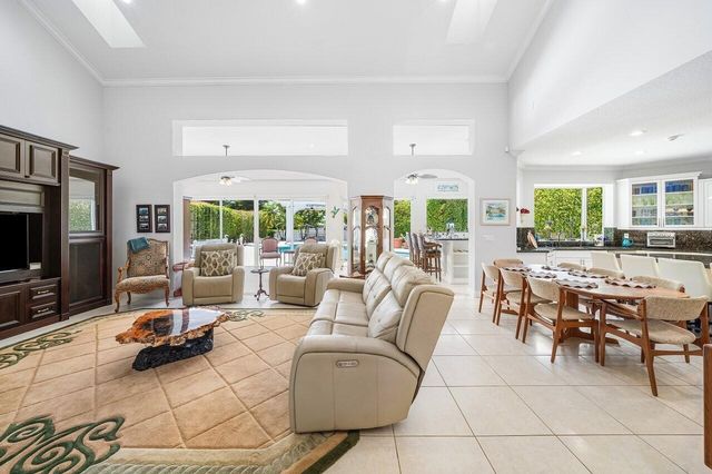 6990 Cypress Cove Circle, Jupiter, FL 33458
