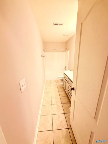 14350 Royal St George, Athens, AL 35613