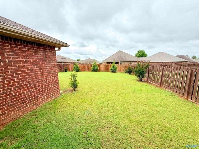 14350 Royal St George, Athens, AL 35613