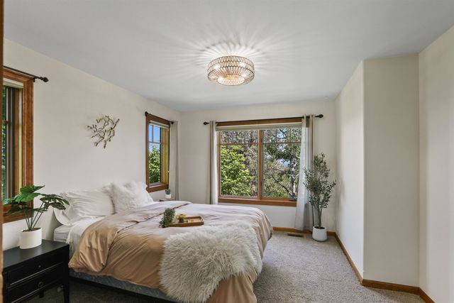 1804 W Gail Jean Ln, Spokane, WA 99218