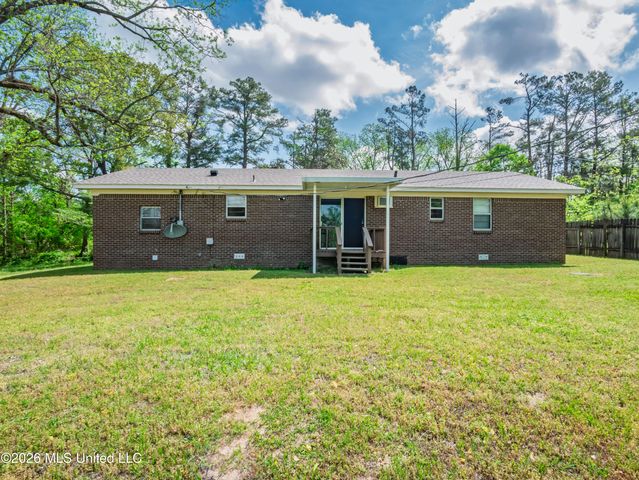 81 Wells Street, Courtland, MS 38620