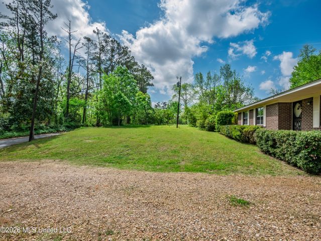 81 Wells Street, Courtland, MS 38620