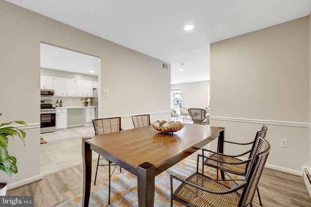 104 W AMHURST PL, Sterling, VA 20164