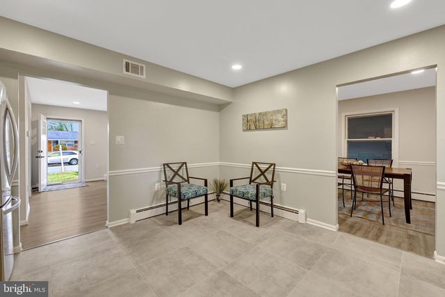 104 W AMHURST PL, Sterling, VA 20164