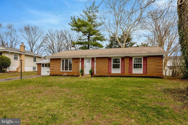 104 W AMHURST PL, Sterling, VA 20164