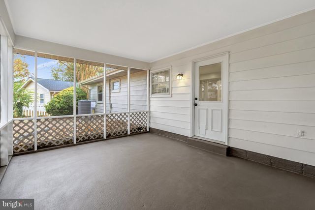 104 W AMHURST PL, Sterling, VA 20164