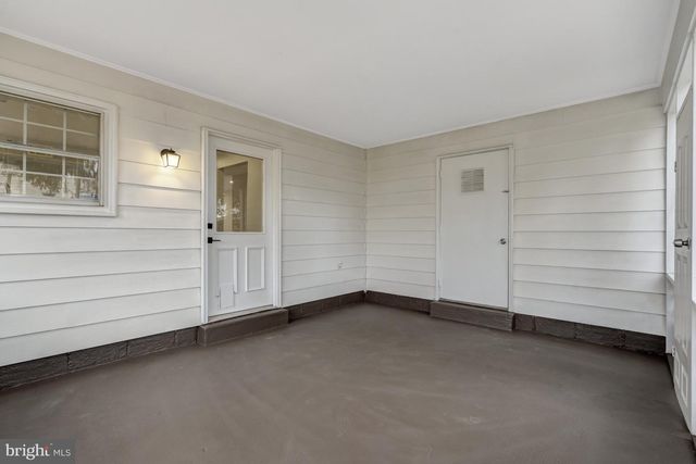 104 W AMHURST PL, Sterling, VA 20164