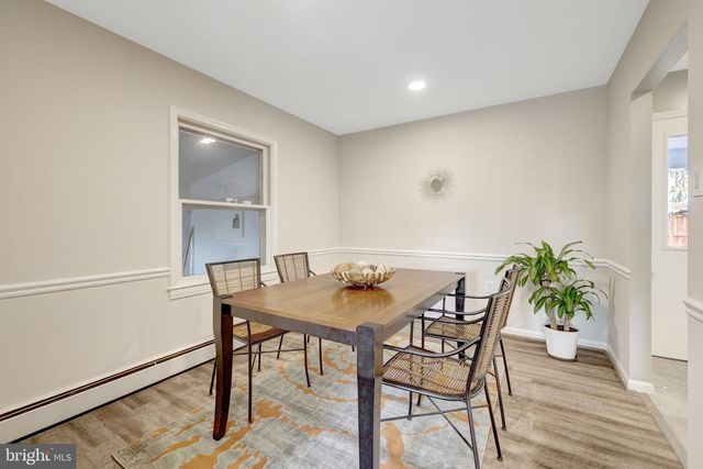 104 W AMHURST PL, Sterling, VA 20164