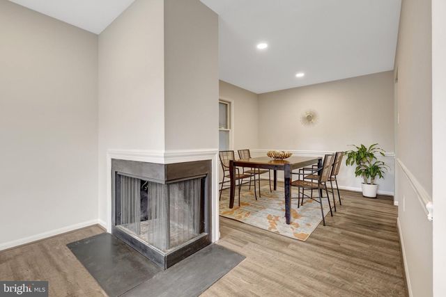 104 W AMHURST PL, Sterling, VA 20164