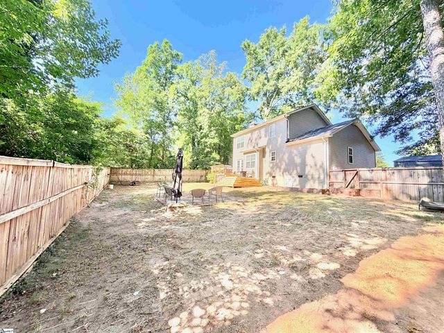 208 Charmar Way, Taylors, SC 29687
