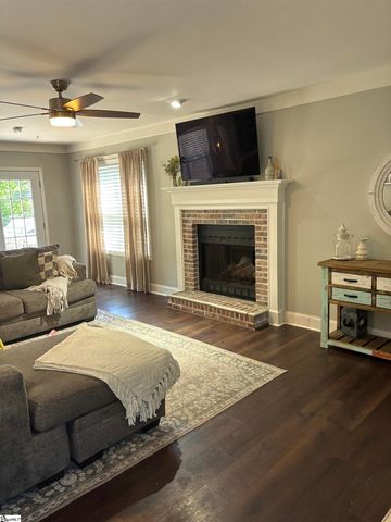 208 Charmar Way, Taylors, SC 29687