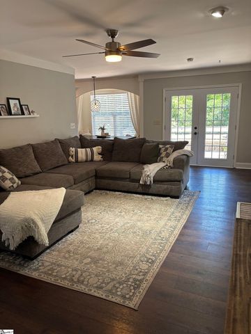 208 Charmar Way, Taylors, SC 29687
