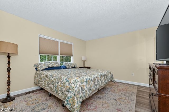3505 Pinhorn Drive, Bridgewater Twp., NJ 08807