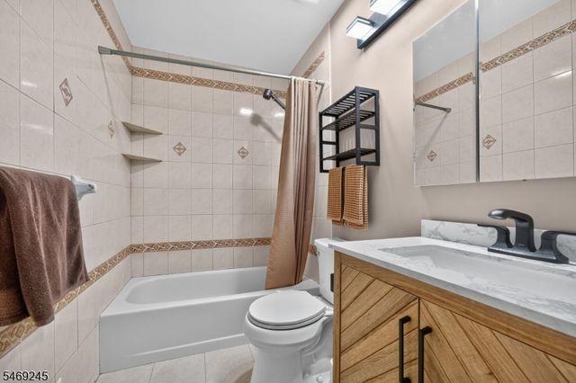3505 Pinhorn Drive, Bridgewater Twp., NJ 08807