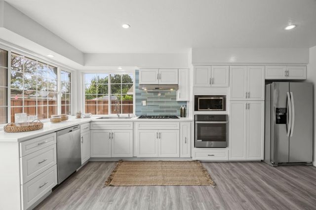 2424 Douglas Street, Union City, CA 94587