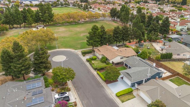 2424 Douglas Street, Union City, CA 94587
