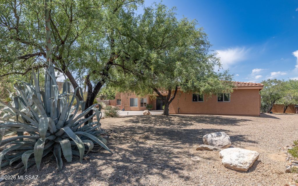 241 N Slate Drive, Vail, AZ 85641