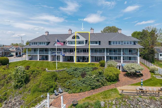 4 Island Ave Apt 5, Kittery, ME 03904