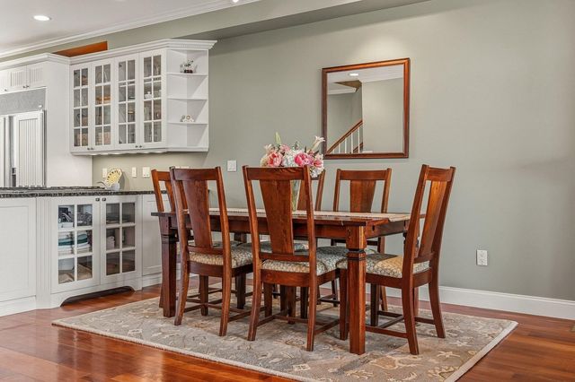 4 Island Ave Apt 5, Kittery, ME 03904