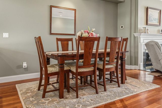4 Island Ave Apt 5, Kittery, ME 03904
