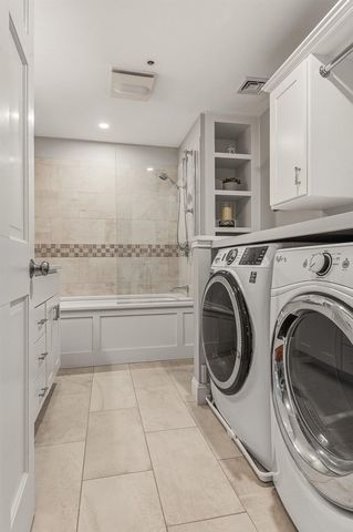 4 Island Ave Apt 5, Kittery, ME 03904