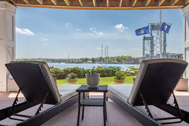 4 Island Ave Apt 5, Kittery, ME 03904